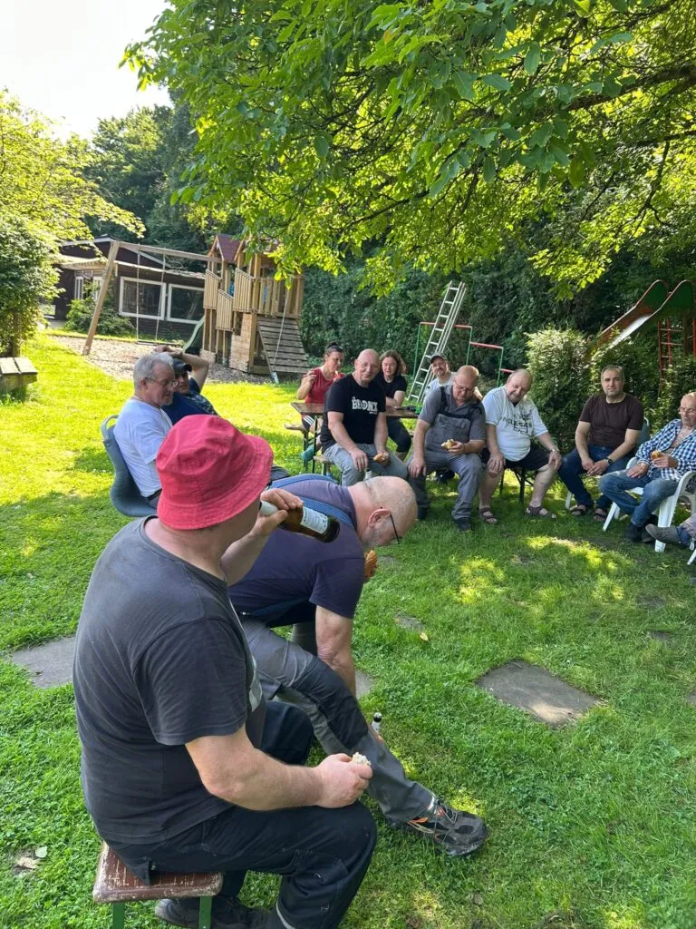 Heckenschnitt im Kleingärtnerverein Geist